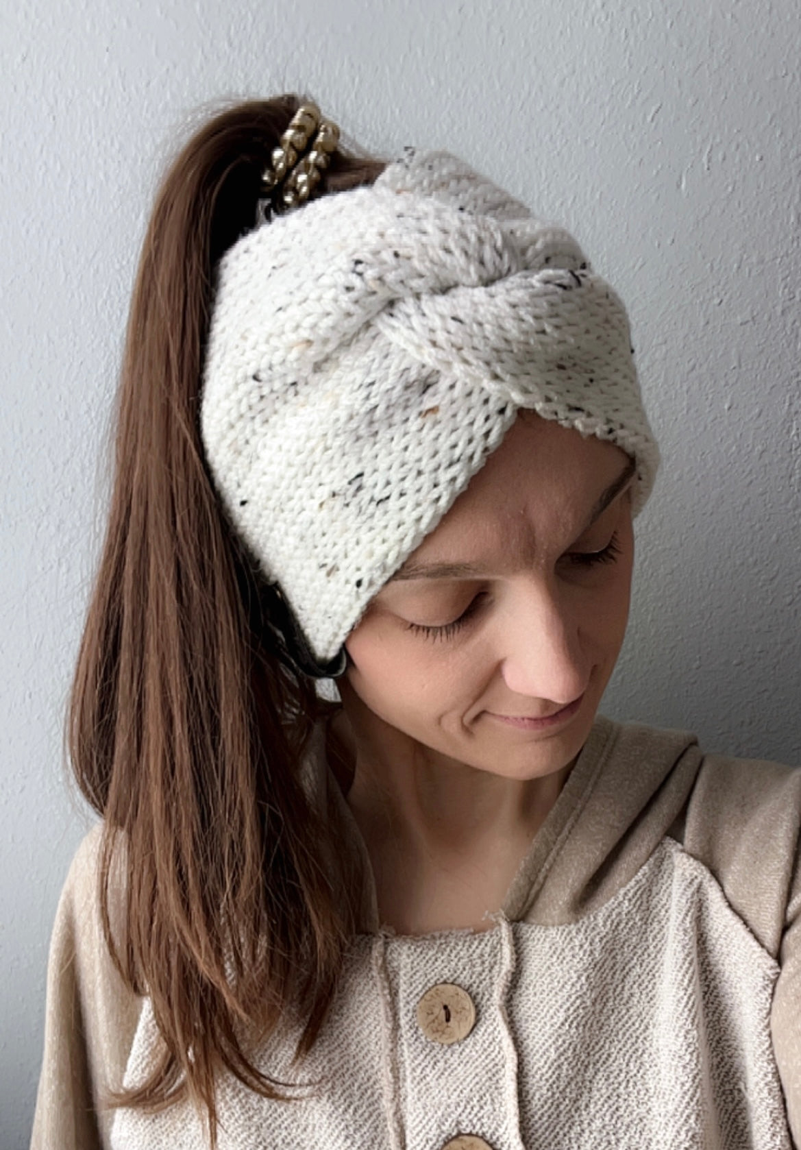 Knitting Machine Twisted Headband - White Tweed