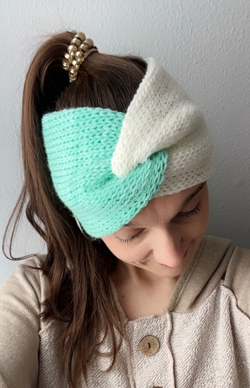 Knitting Machine Twisted Headband - White/Teal